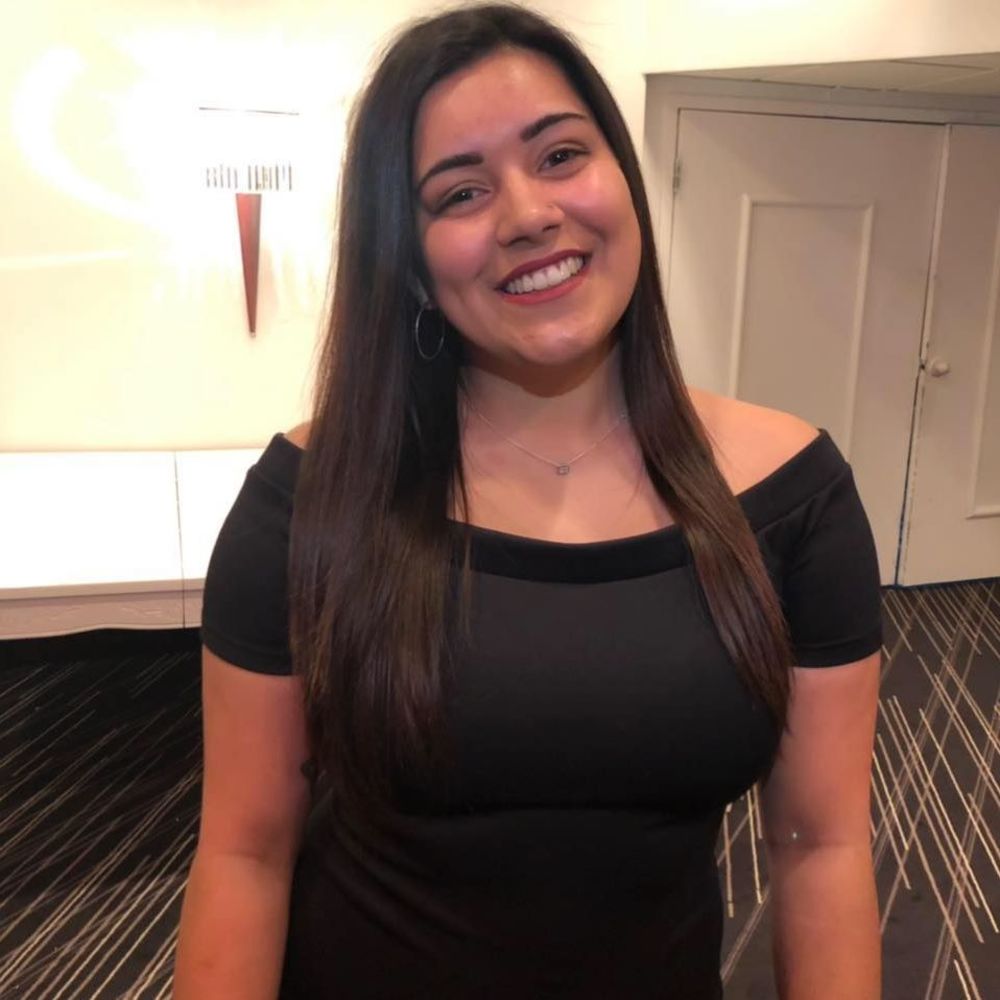 Meet your Posher, Taya